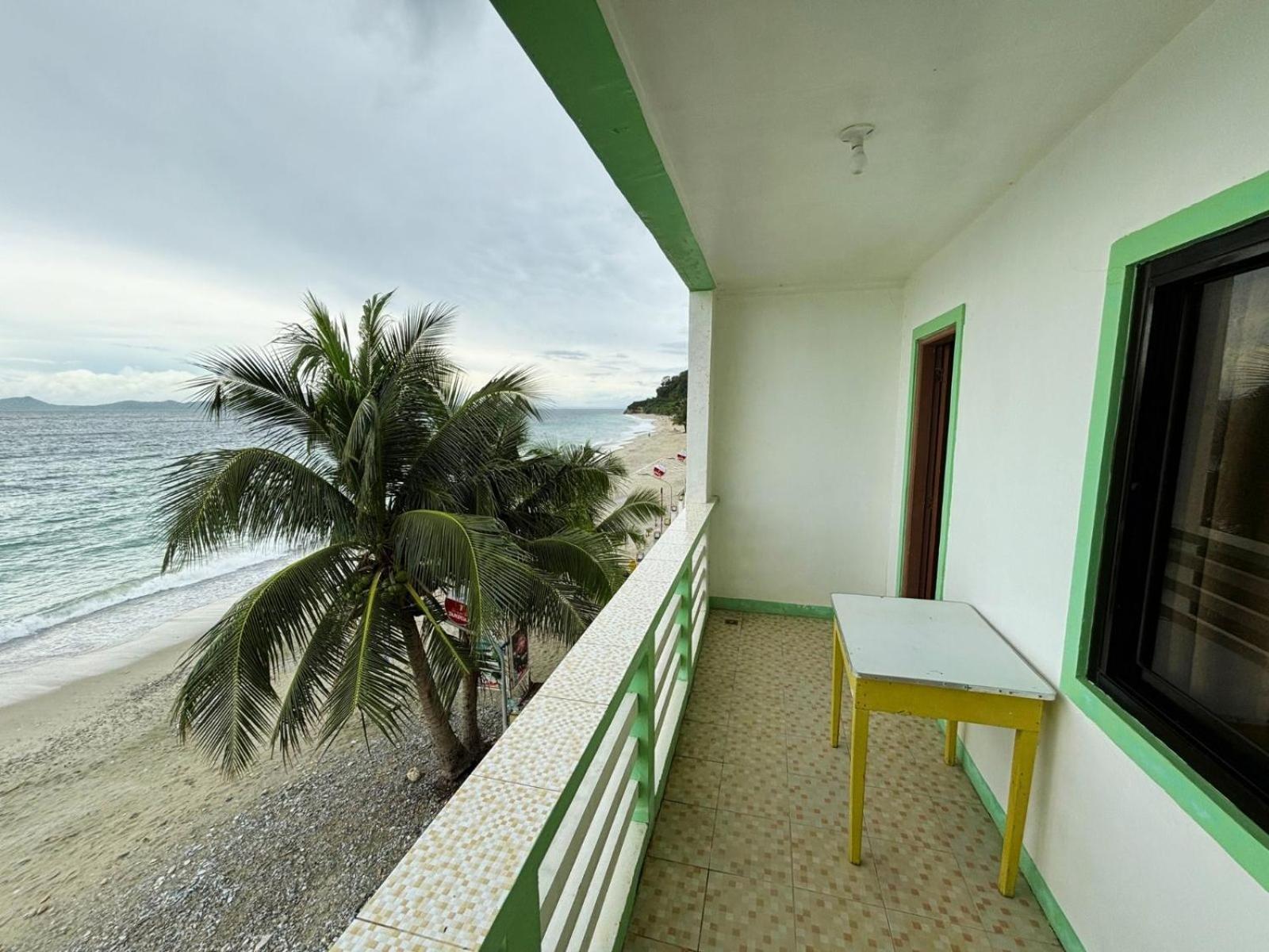 White Beach Hotel Puerto Galera Powered By Cocotel Luaran gambar