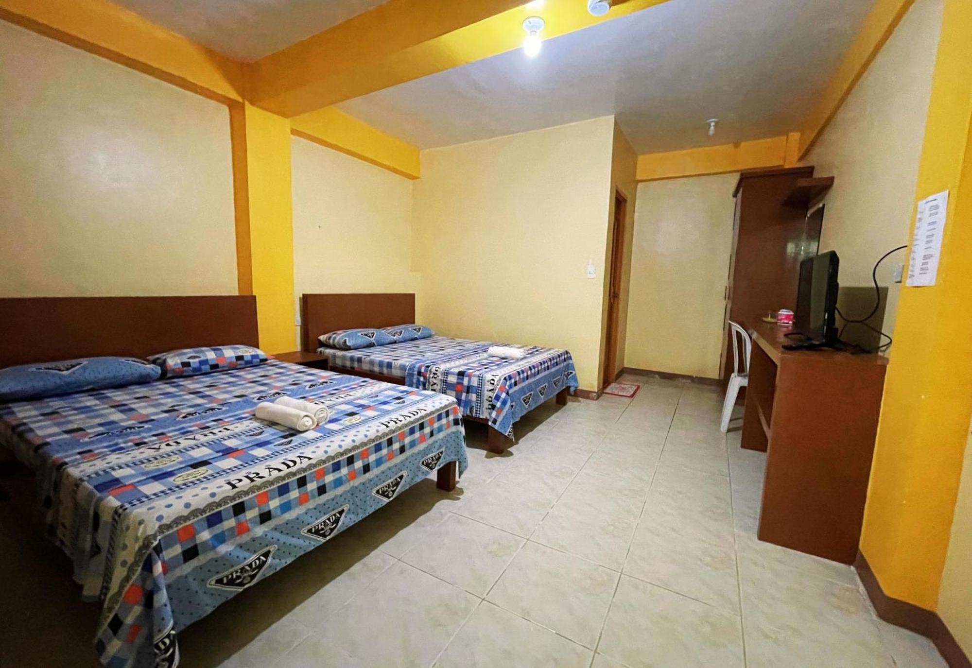White Beach Hotel Puerto Galera Powered By Cocotel Luaran gambar